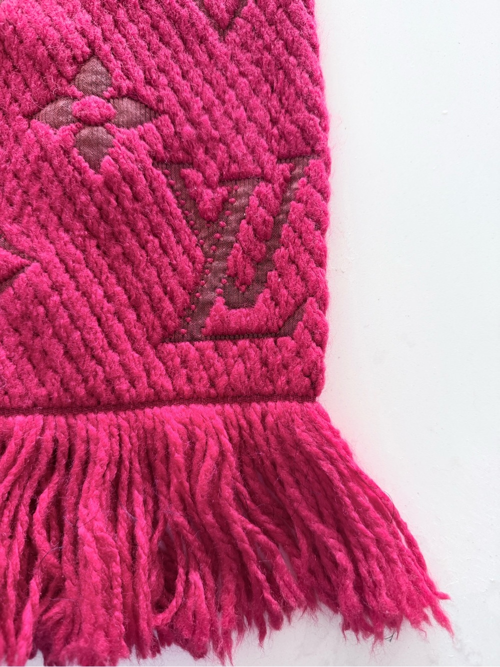 Louis Vuitton Fuchsia/Ruby Logomania Monogram Fringe Knit Scarf